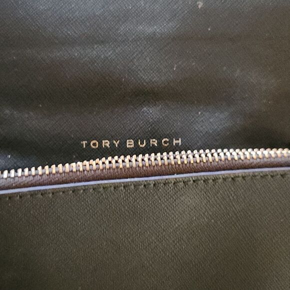 Authentic Tory Burch Purse with Gold Chain - Picture 5 of 7